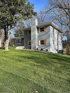 4006 Scenic Valley Rd, Floyds Knobs, IN 47119