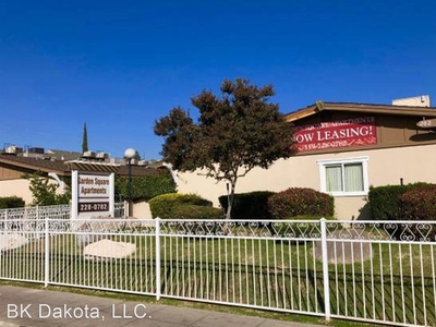216 West Dakota Avenue, Fresno, CA 93705 - Apartment for Rent