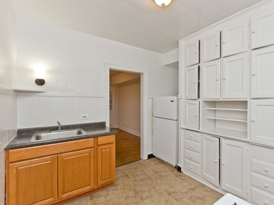 4745 1/2 N Damen Ave, Chicago, IL 60625 - Apartment for Rent