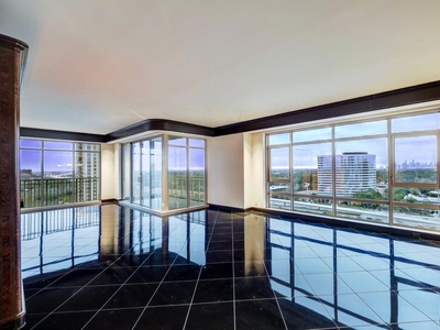 7 room luxury Apartment for sale in Houston, United States