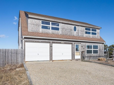 Luxury 3 bedroom Detached House for sale in North Truro, Massachusetts