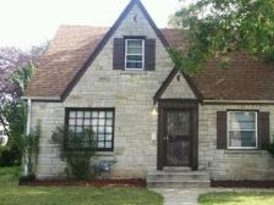 4024 N 44th Street, Milwaukee, WI 53216 - House for Rent