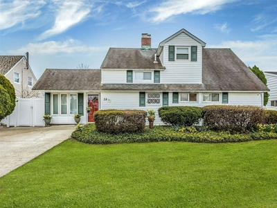 28 Blacksmith Road, Levittown, NY, 11756 | 5 BR for sale, Residential sales
