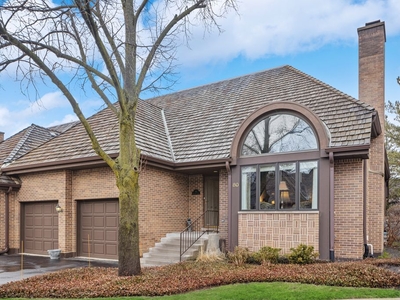 Luxury Duplex for sale in Hinsdale, United States