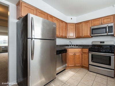 2003 W Touhy Ave, Chicago, IL 60645 - Apartment for Rent