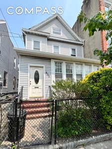 431 Lincoln Avenue, Brooklyn, NY, 11208 | 3 BR for sale, apartment sales