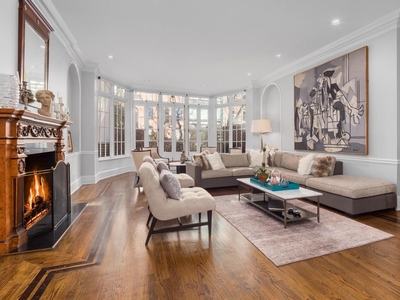 16 room luxury Townhouse for sale in New York