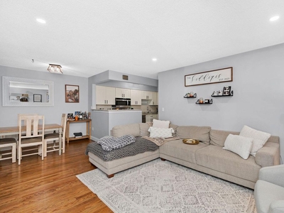 2 bedroom luxury Apartment for sale in Boston, Massachusetts