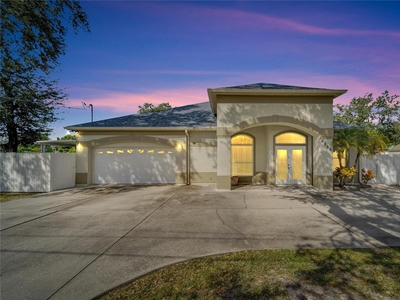 8333 W FOREST CIRCLE, Tampa, FL 33615
