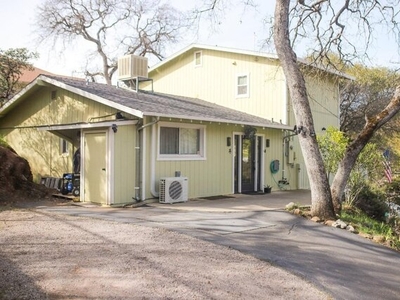 Home For Sale In Clearlake, California