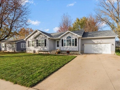Home For Sale In Denver, Iowa
