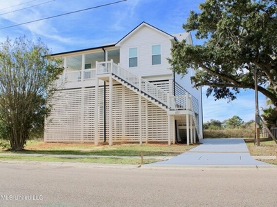 Home For Sale In Long Beach, Mississippi