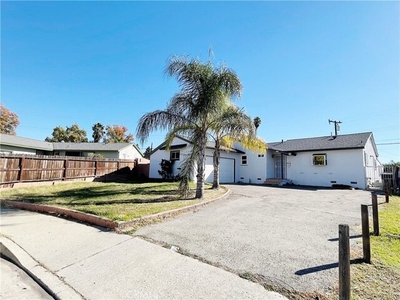 Home For Sale In Pomona, California