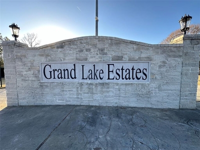8911 Grand Lake Estates Dr