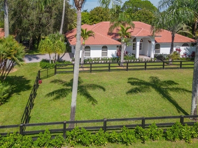 4 bedroom luxury Villa for sale in Wellington, Florida