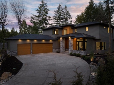 5 bedroom luxury House for sale in Lake Oswego, Oregon