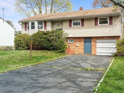 102 Boulevard Avenue, West Islip, NY, 11795 | 4 BR for sale, Residential sales