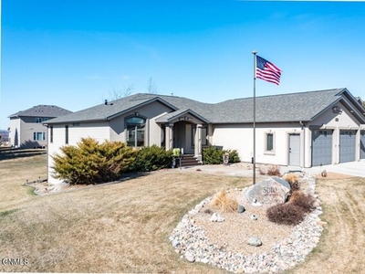 Home For Sale In Bismarck, North Dakota
