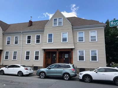 1 Moscow St #1, Quincy, MA 02171
