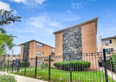 1725 W Touhy Ave #4, Chicago, IL 60626