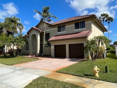 Luxury Villa for sale in Pembroke Pines, Florida