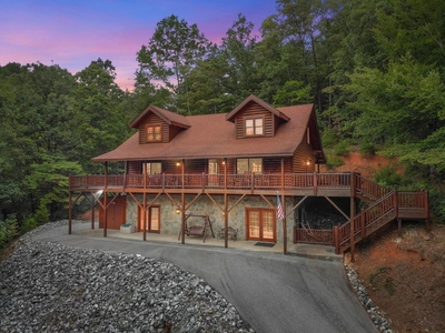 3 room luxury Detached House for sale in Lake Lure, United States
