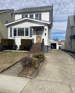 Home For Rent In Little Ferry, New Jersey
