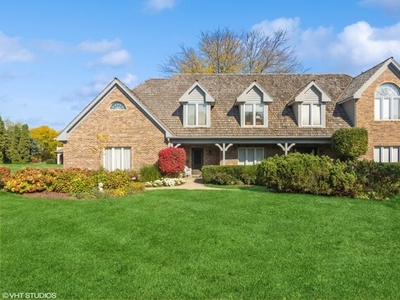 Home For Sale In Hawthorn Woods, Illinois