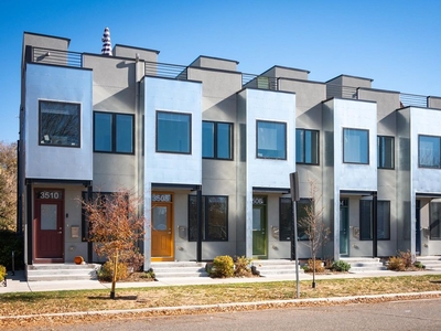Luxury Townhouse for sale in Denver, United States