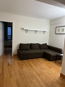 210 East 47th Street 7D, New York, NY, 10017 | Nest Seekers