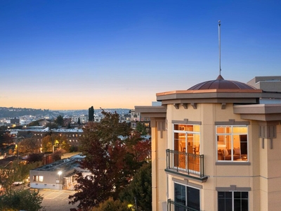 3 bedroom luxury Flat for sale in Seattle, United States