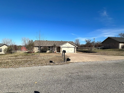 603 Ranch Rd, Granbury, TX 76049