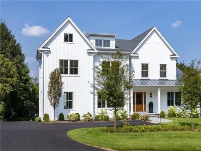 Luxury Townhouse for sale in New Canaan, Connecticut