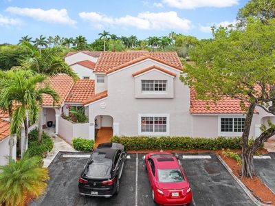 Luxury Villa for sale in Weston, Florida