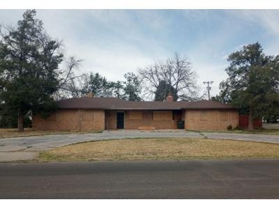 Foreclosure Single-family Home In Carlsbad, New Mexico