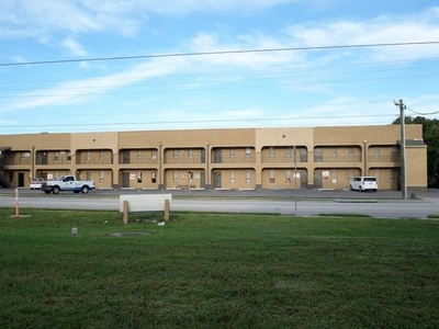 Forsyth Business Center - 2400 N Forsyth Rd, Orlando, FL, 32807