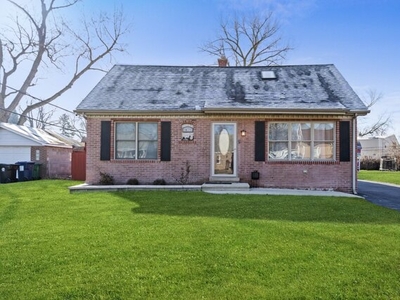 Home For Sale In Bridgeview, Illinois