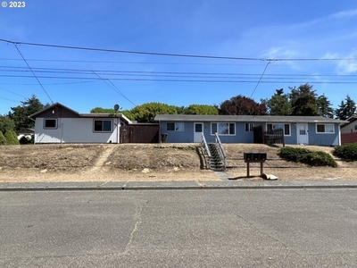Home For Sale In Coos Bay, Oregon