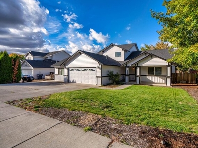 Home For Sale In Redmond, Oregon