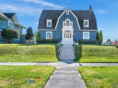 Home For Sale In Tacoma, Washington