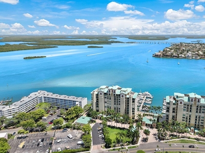 3 bedroom luxury Apartment for sale in Marco Island, Florida