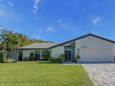 3 bedroom luxury Villa for sale in Delray Beach, Florida
