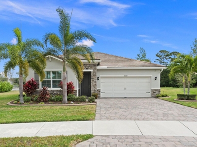 3 bedroom luxury Villa for sale in Palm City, Florida