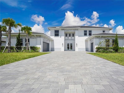 6 bedroom luxury Villa for sale in Davie, Florida