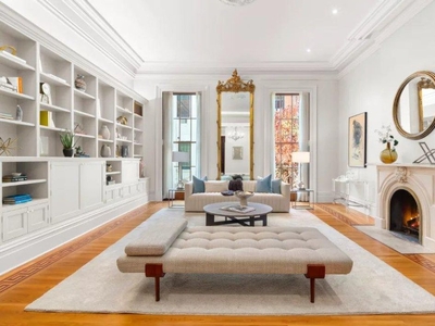 Luxury House for sale in 24 West 10th St, New York