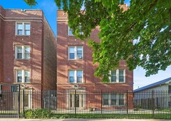 4117 W KAMERLING Ave #3A, Chicago, IL 60651