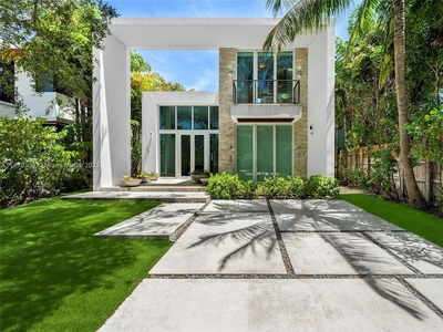 4 bedroom luxury Villa for sale in Miami Beach, Florida