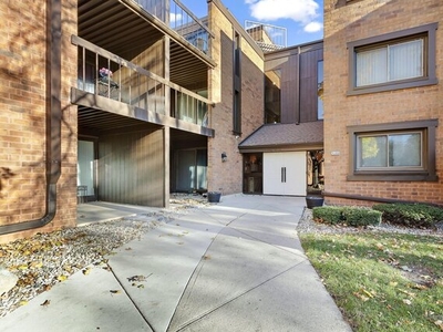 Condo For Sale In Greenfield, Wisconsin