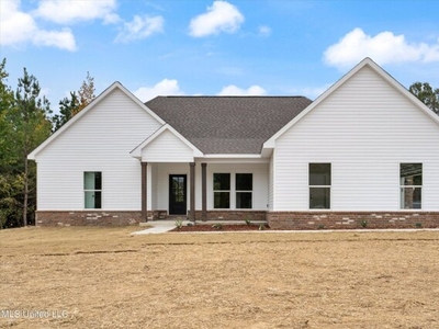 Home For Sale In Byhalia, Mississippi
