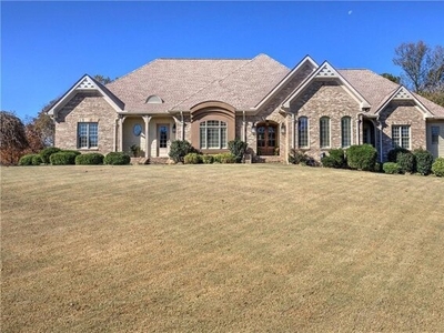 Home For Sale In Calhoun, Georgia